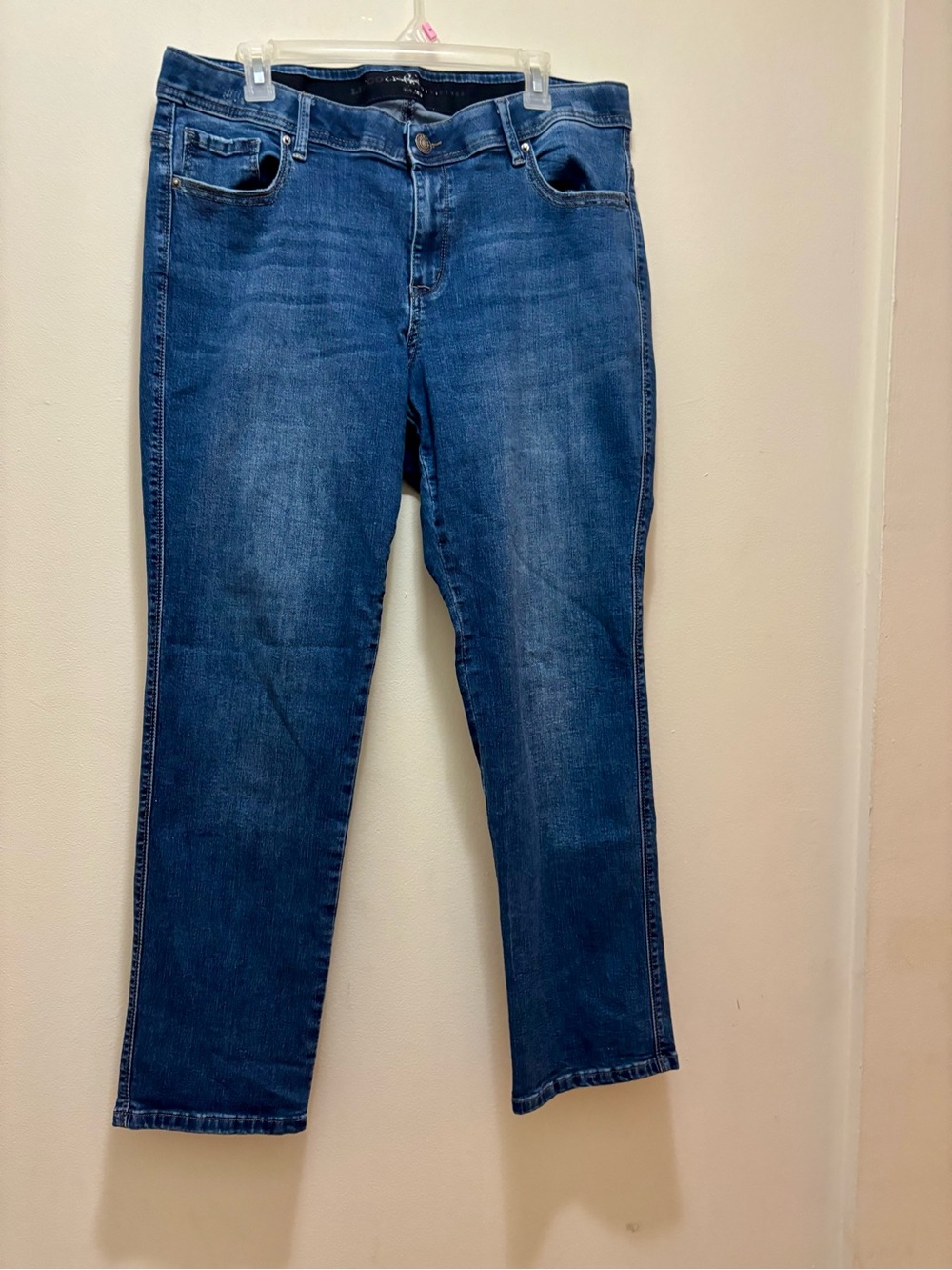 Women’s Straight Leg Jeans in Deep Blue — Comfortable Everyday Fit